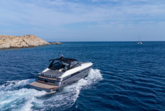 M/Y Pershing 40 ft