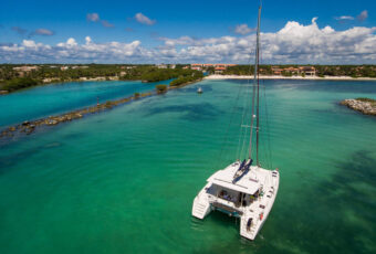 42' Catamaran Lagoon